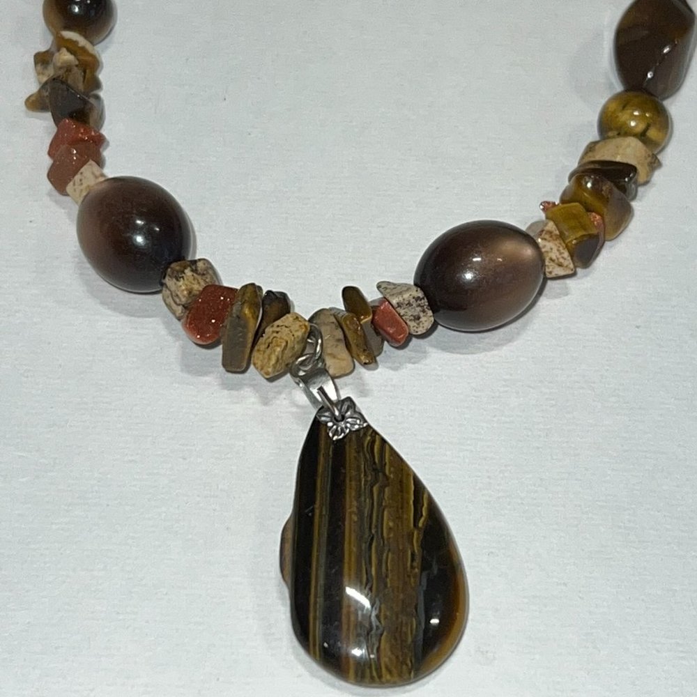 Big Eye Pendant Tiger eye beaded necklace Gift  18 Inch Long